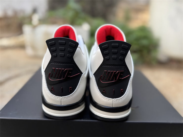 Jordan Men’s retro university 4’s
